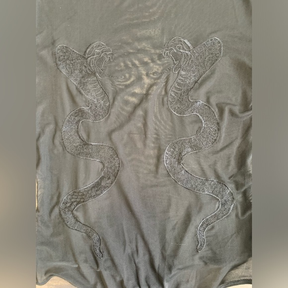 Guess Black Sheer Snake Embroidered Body Suit Size M - Picture 3 of 9